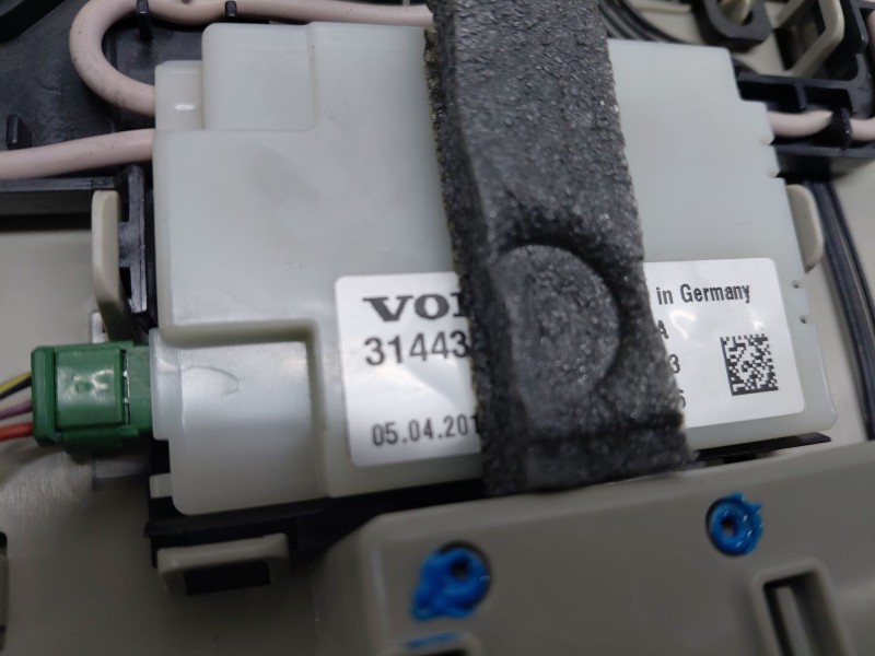 Recambio de luz interior para volvo v90 kombi momentum referencia OEM IAM 31457803  