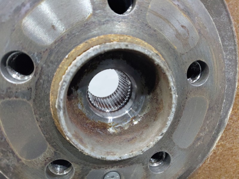 Recambio de mangueta trasera derecha para volvo v90 kombi momentum referencia OEM IAM 31387217  