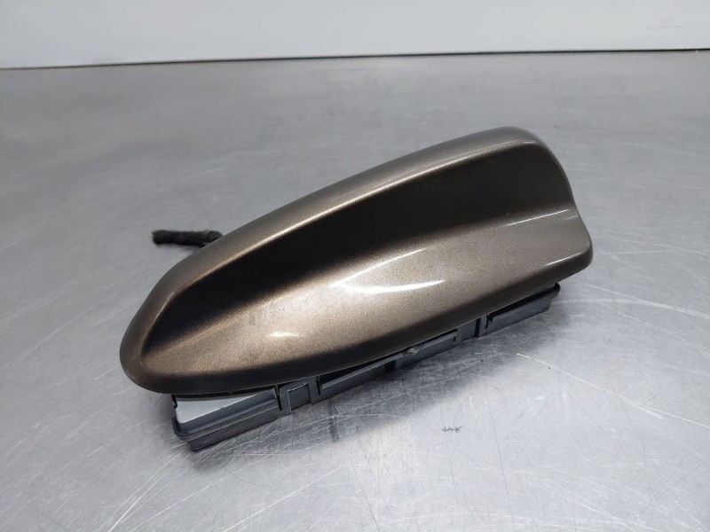 Recambio de antena para volvo v90 kombi momentum referencia OEM IAM 31346764  