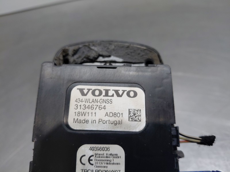 Recambio de antena para volvo v90 kombi momentum referencia OEM IAM 31346764  