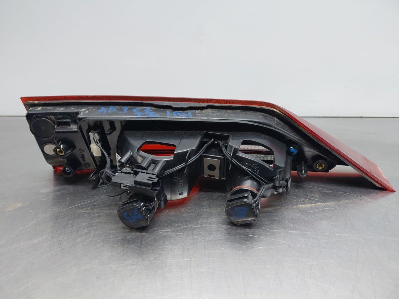 Recambio de piloto trasero izquierdo interior para volvo v90 kombi momentum referencia OEM IAM 31656787  