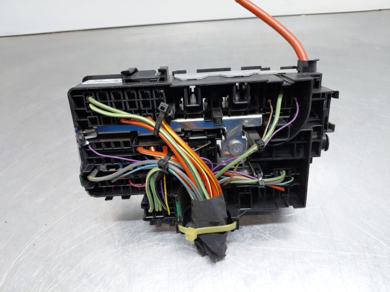 Recambio de caja reles / fusibles para volvo v90 kombi momentum referencia OEM IAM 31384034  