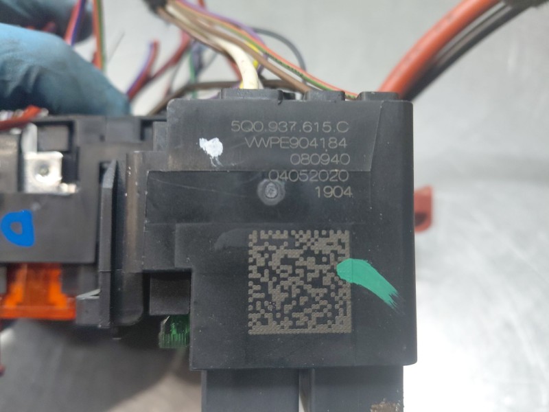 Recambio de caja reles / fusibles para audi q3 (f3b) 35 tdi referencia OEM IAM 5q0937615c  