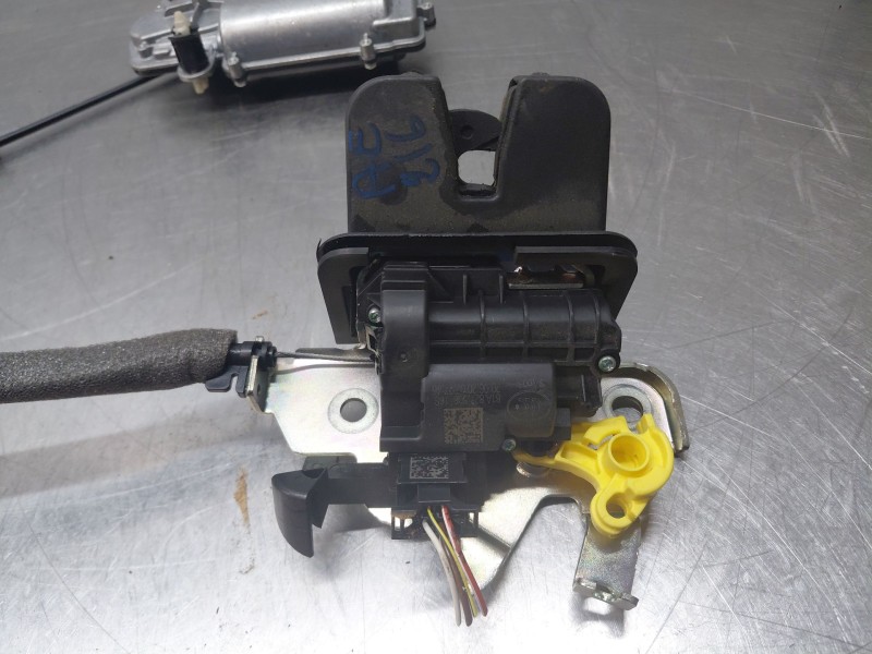 Recambio de cerradura maletero / porton para audi q3 (f3b) 35 tdi referencia OEM IAM 81A827506 5TA827887C 
