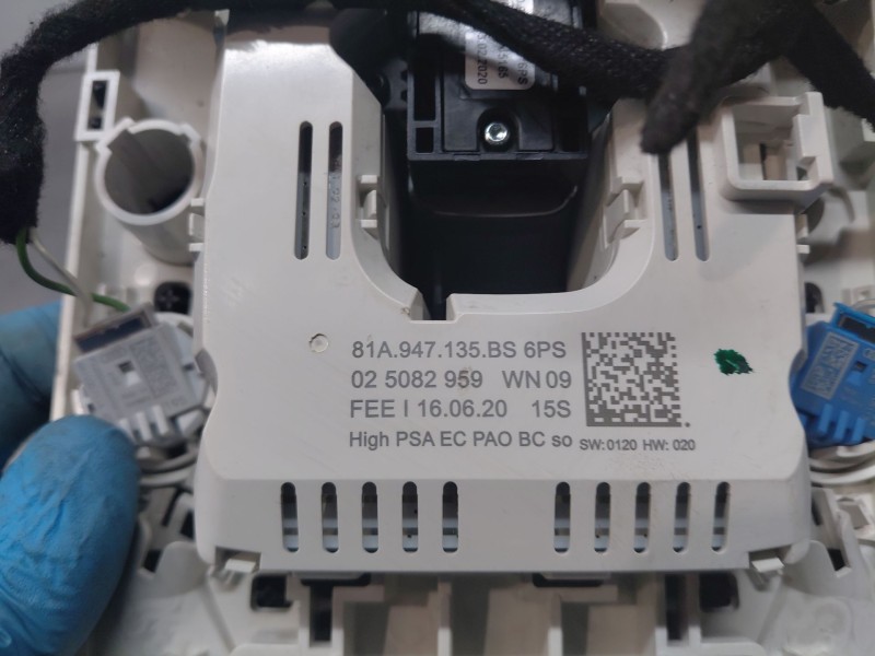 Recambio de luz interior para audi q3 (f3b) 35 tdi referencia OEM IAM 81A947135BS6PS  