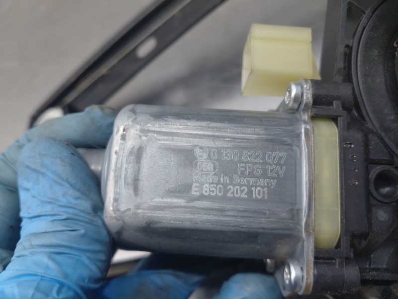 Recambio de elevalunas delantero derecho para audi q3 (f3b) 35 tdi referencia OEM IAM 83A837462 0130822077 