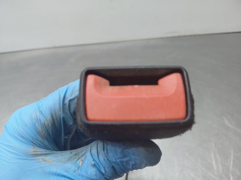 Recambio de enganche del cinturon delantero der para audi q3 (f3b) 35 tdi referencia OEM IAM 8W0857755MNB 8W0857755 