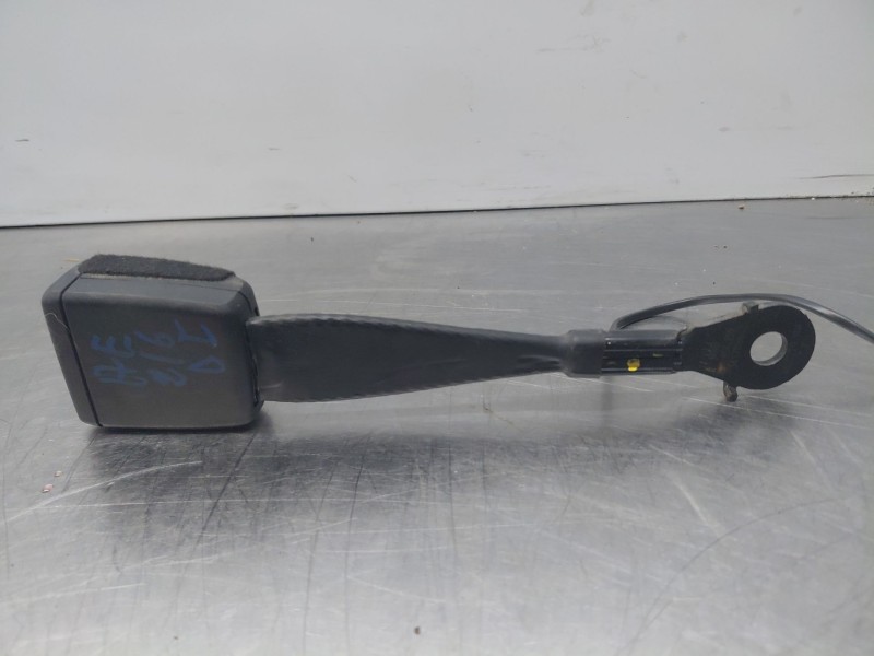 Recambio de enganche del cinturon delantero izq para audi q3 (f3b) 35 tdi referencia OEM IAM 8W0857755MNB 8W0857755 