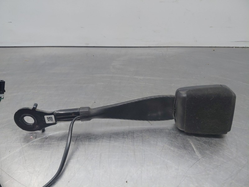 Recambio de enganche del cinturon delantero izq para audi q3 (f3b) 35 tdi referencia OEM IAM 8W0857755MNB 8W0857755 