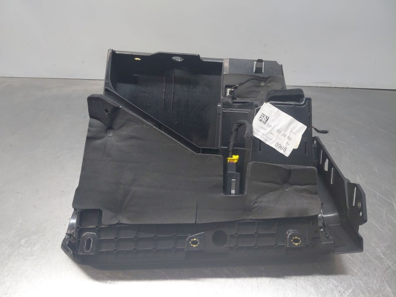 Recambio de guantera para audi q3 (f3b) 35 tdi referencia OEM IAM 83B857035  