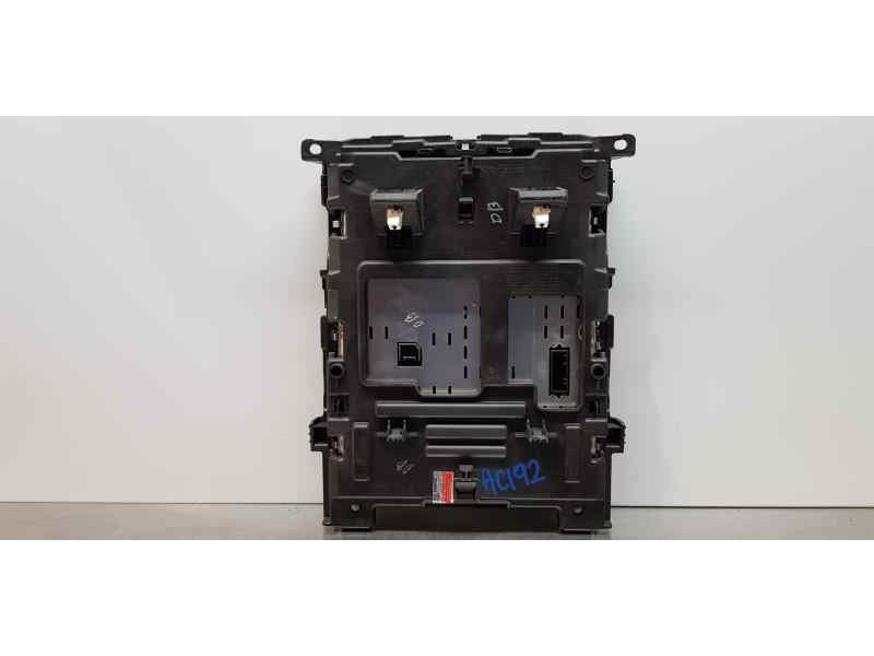 Recambio de pantalla multifuncion para renault megane iv berlina 5p experience referencia OEM IAM 280908369R  