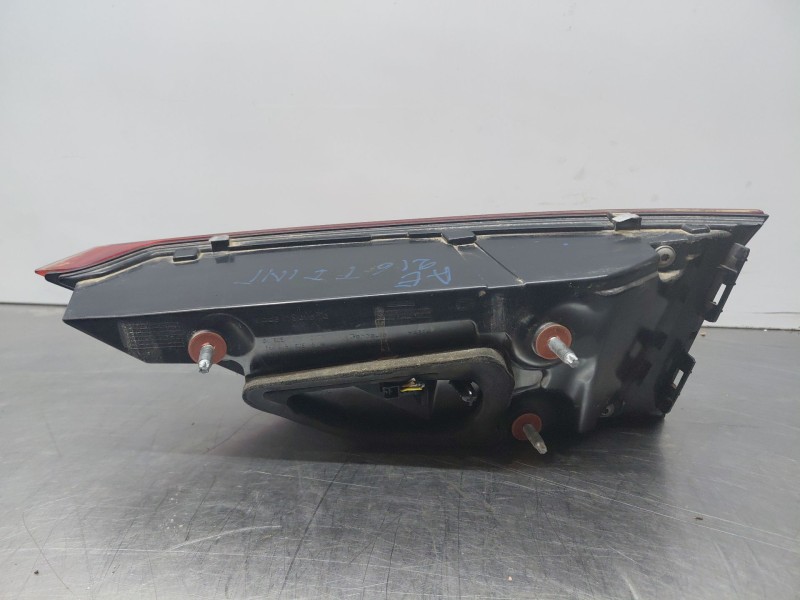 Recambio de piloto trasero izquierdo interior para audi q3 (f3b) 35 tdi referencia OEM IAM 83A945093  