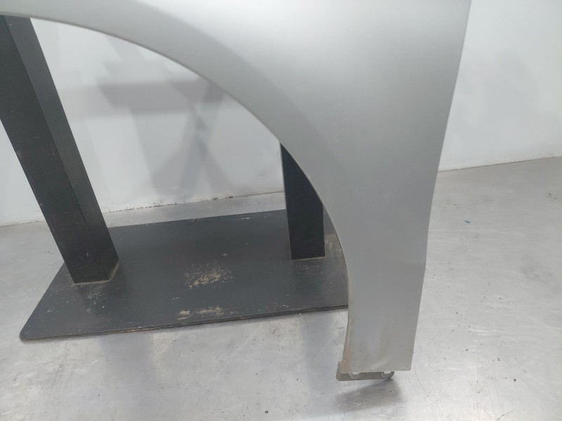 Recambio de aleta delantera izquierda para mercedes-benz clase b (w246) sport referencia OEM IAM A2468810101  