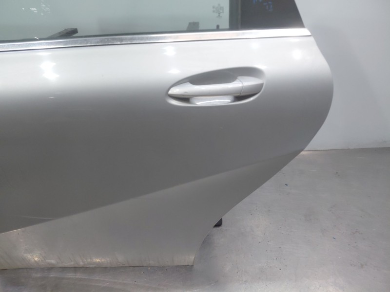 Recambio de puerta trasera izquierda para mercedes-benz clase b (w246) sport referencia OEM IAM A2467300105  