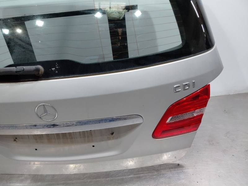 Recambio de porton trasero para mercedes-benz clase b (w246) sport referencia OEM IAM A2467400105  