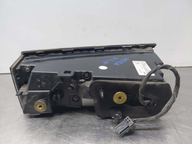 Recambio de piloto trasero derecho interior para peugeot 508 active referencia OEM IAM 9813508180  