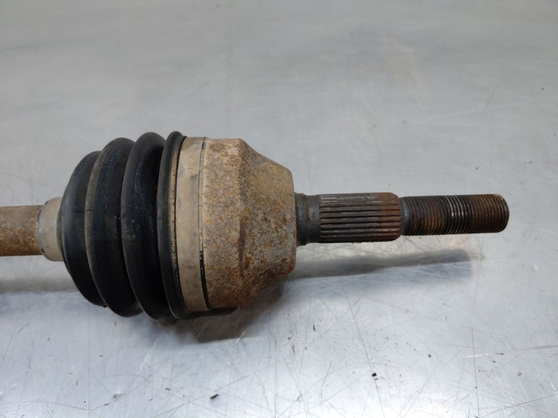 Recambio de transmision delantera derecha para jeep cherokee (kj) sport referencia OEM IAM 5066022AA  