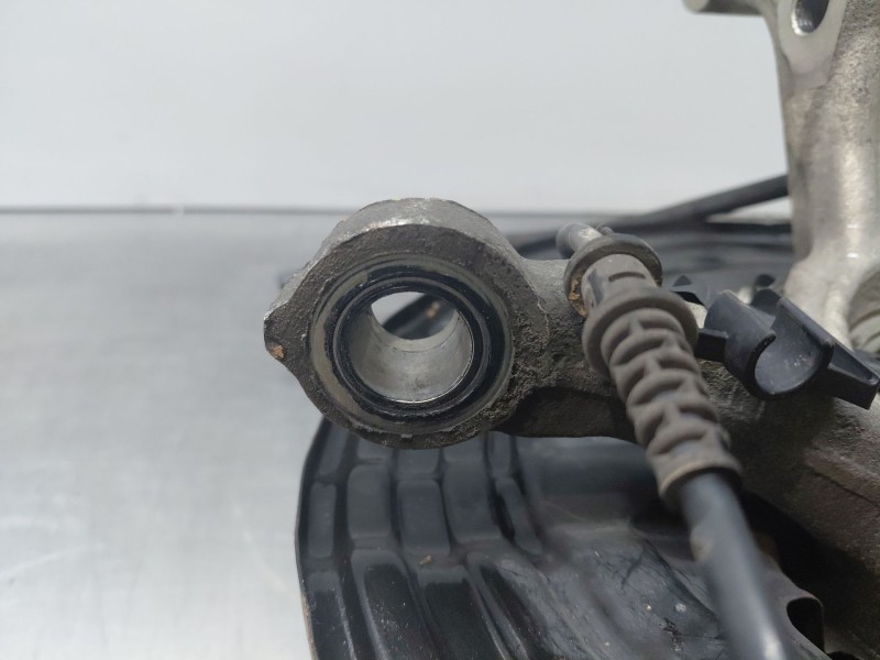 Recambio de mangueta delantera izquierda para mercedes-benz clase b (w246) sport referencia OEM IAM   