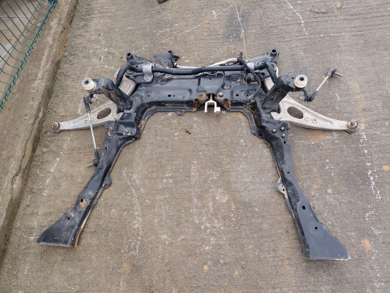 Recambio de puente delantero para ford kuga ecoblue referencia OEM IAM 2730383  