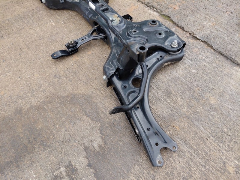Recambio de puente delantero para volkswagen t-cross advance referencia OEM IAM 2Q0199315  