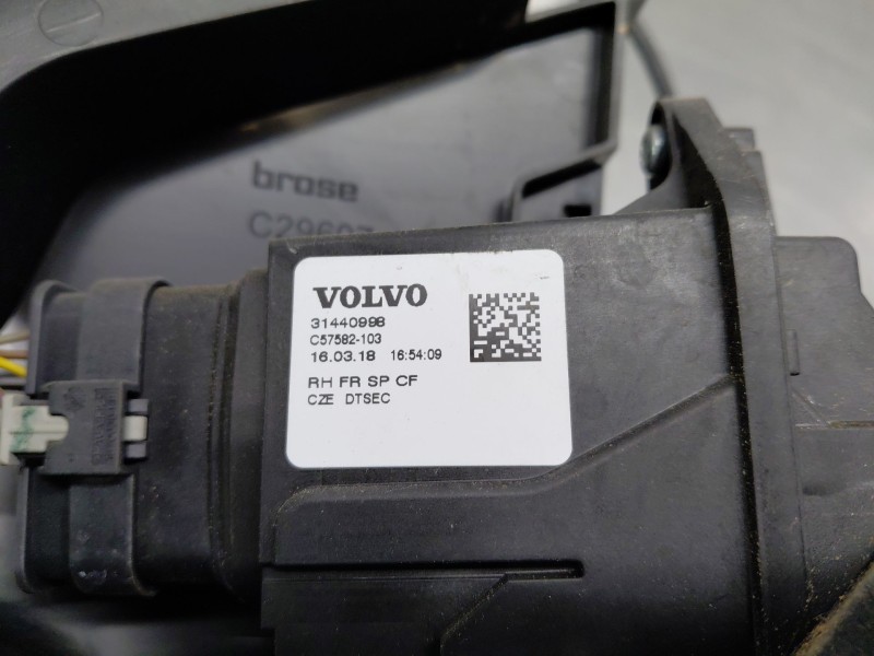 Recambio de cerradura puerta delantera derecha para volvo v90 kombi momentum referencia OEM IAM 31440998  