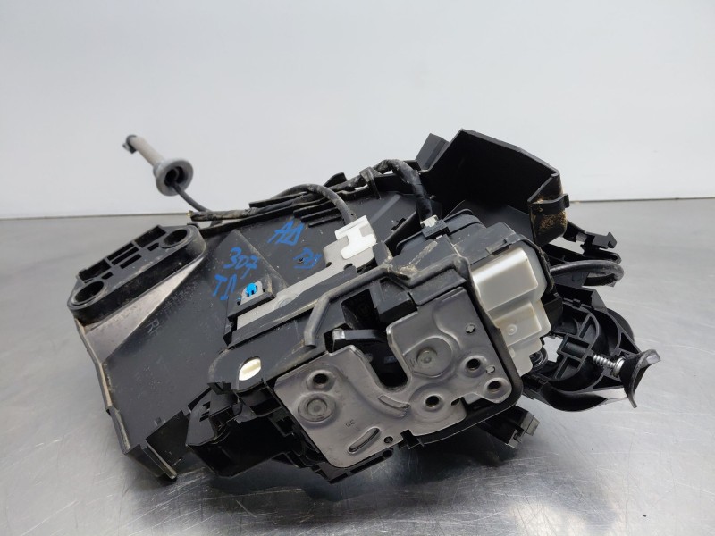 Recambio de cerradura puerta trasera derecha para volvo v90 kombi momentum referencia OEM IAM 31462781  