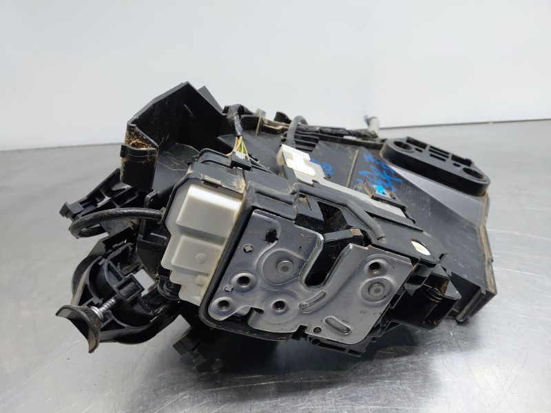 Recambio de cerradura puerta trasera izquierda para volvo v90 kombi momentum referencia OEM IAM 31462779  