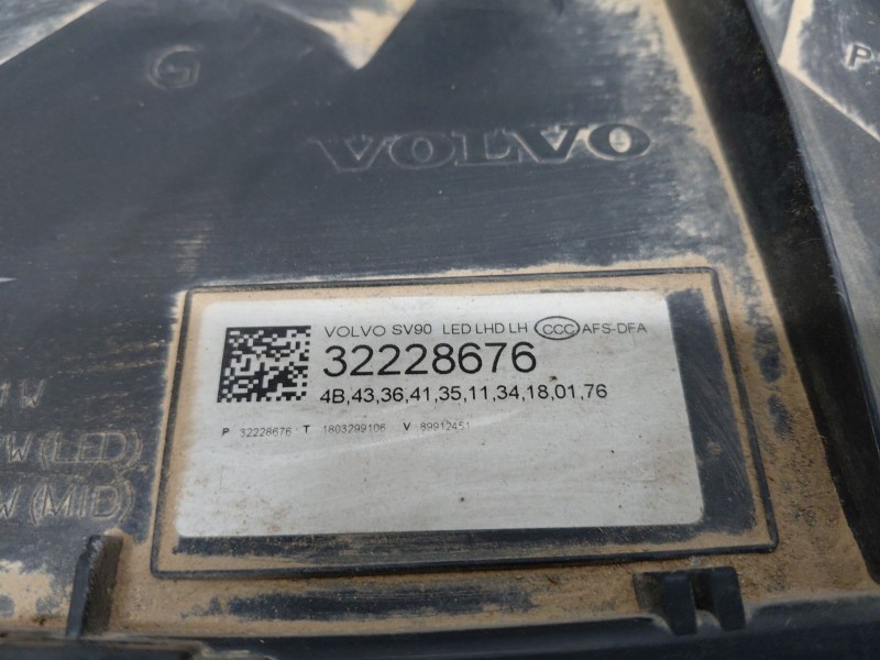 Recambio de faro izquierdo para volvo v90 kombi momentum referencia OEM IAM 31446498 32228676 
