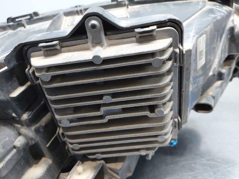 Recambio de faro izquierdo para volvo v90 kombi momentum referencia OEM IAM 31446498 32228676 