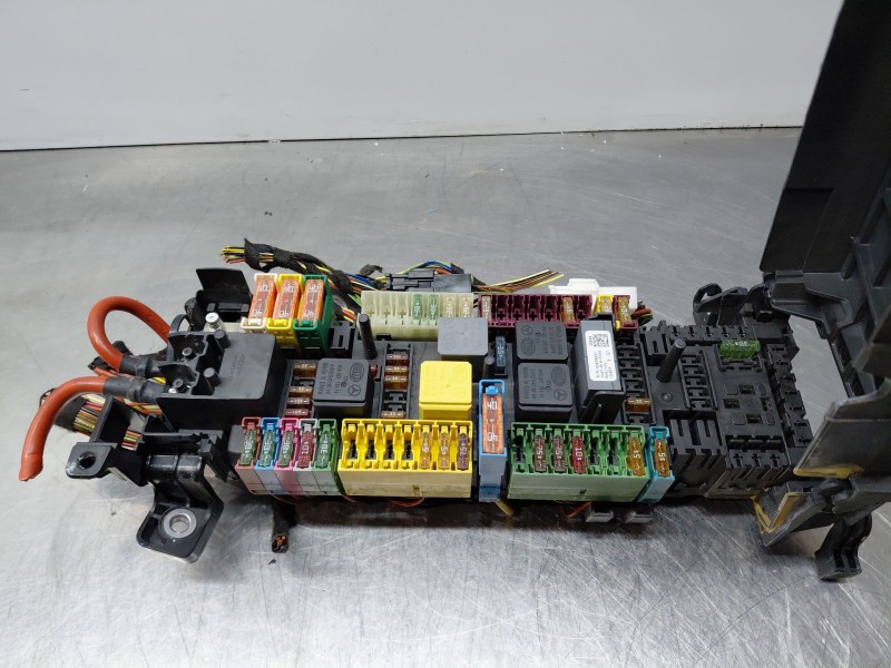 Recambio de caja reles / fusibles para mercedes-benz clase b (w246) sport referencia OEM IAM   