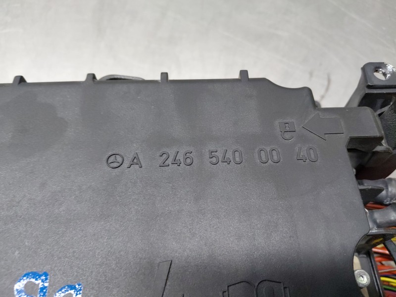 Recambio de caja reles / fusibles para mercedes-benz clase b (w246) sport referencia OEM IAM   