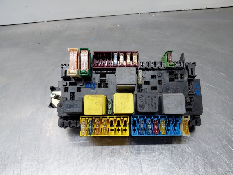 Recambio de caja reles / fusibles para mercedes-benz clase b (w246) sport referencia OEM IAM   