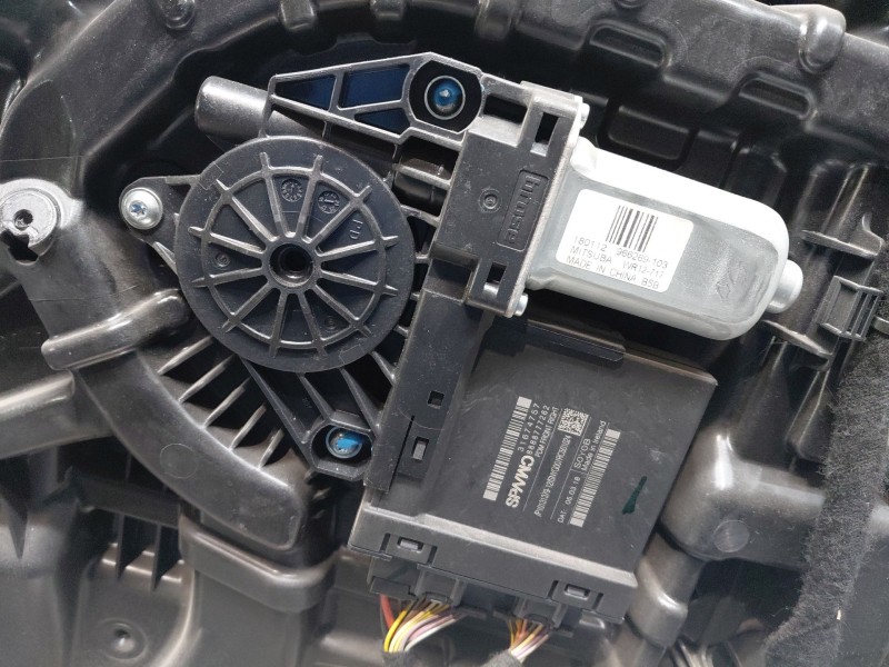 Recambio de elevalunas delantero derecho para volvo v90 kombi momentum referencia OEM IAM 31378593  