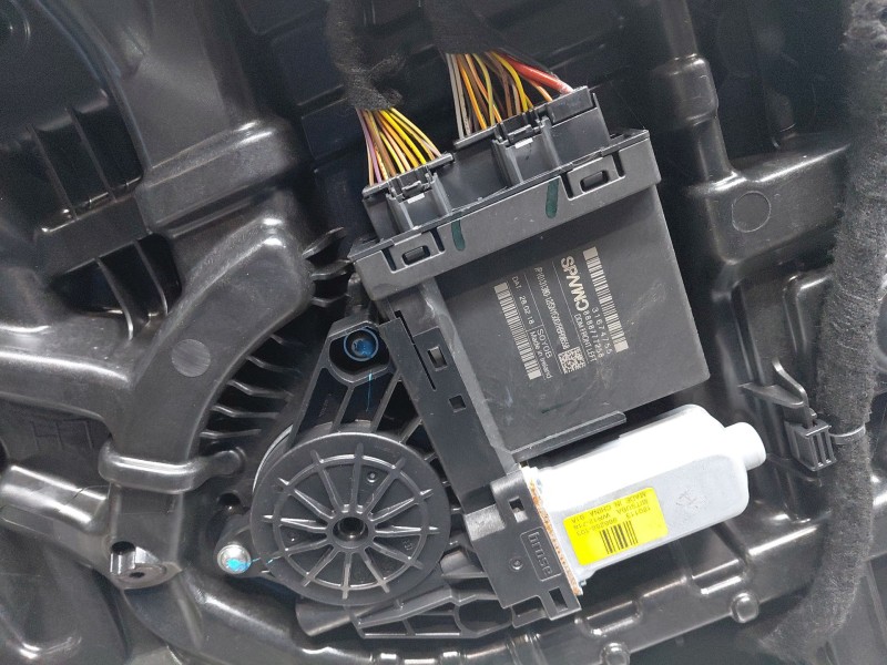 Recambio de elevalunas delantero izquierdo para volvo v90 kombi momentum referencia OEM IAM 31375892  