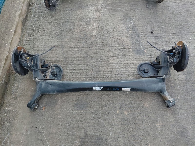 Recambio de puente trasero para nissan qashqai (j12) acenta referencia OEM IAM 555016RN0D  