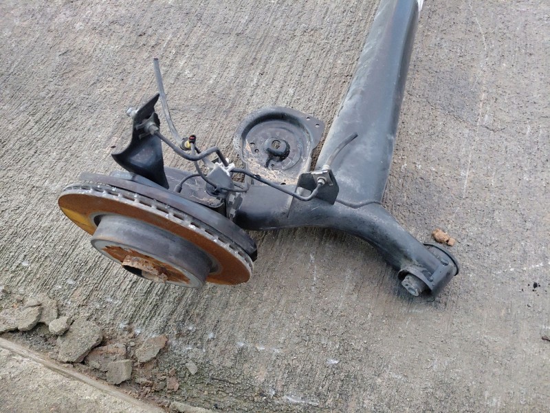 Recambio de puente trasero para nissan qashqai (j12) acenta referencia OEM IAM 555016RN0D  