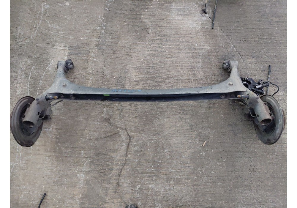 Recambio de puente trasero para toyota corolla (_e12_) 1.4 d (nde120_) referencia OEM IAM 4210132040  