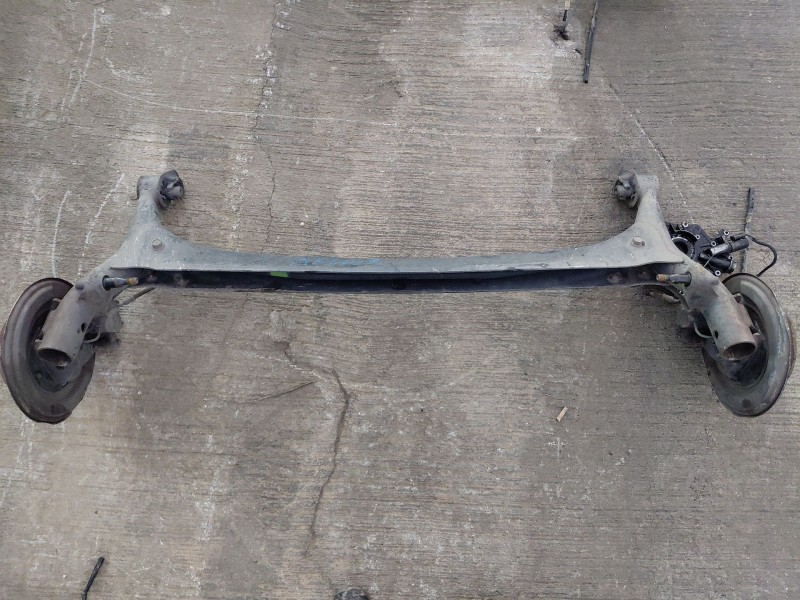 Recambio de puente trasero para toyota corolla (_e12_) 1.4 d (nde120_) referencia OEM IAM 4210132040  