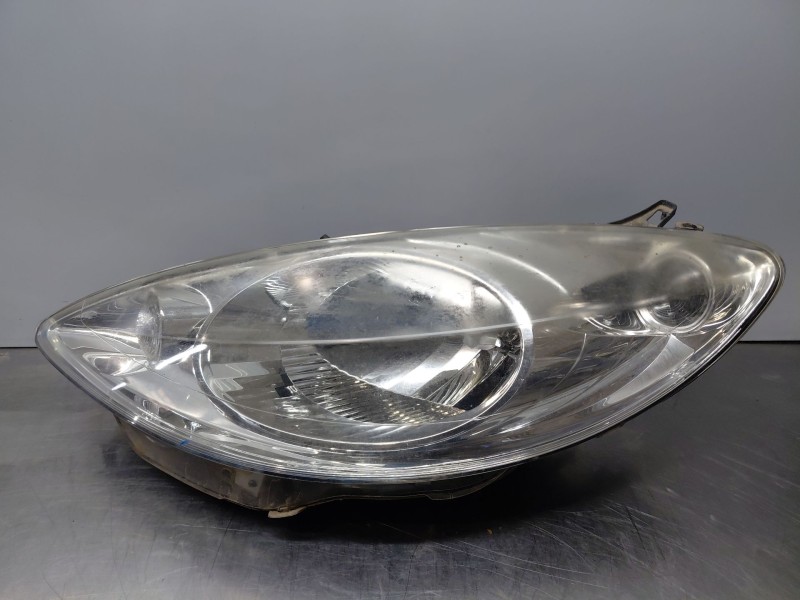 Recambio de faro izquierdo para peugeot 1007 dolce referencia OEM IAM 620849  