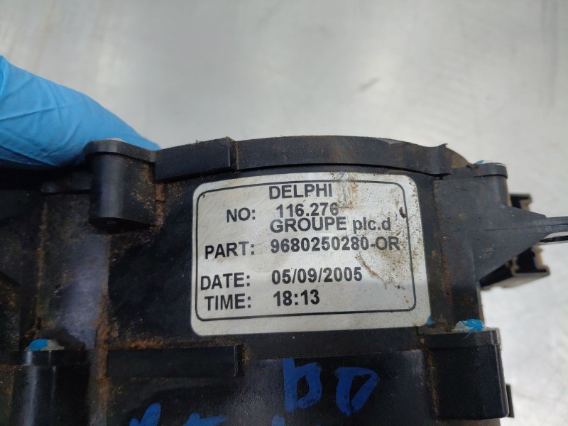 Recambio de motor cierre centralizado delantero derecho para peugeot 1007 dolce referencia OEM IAM 9680250280  