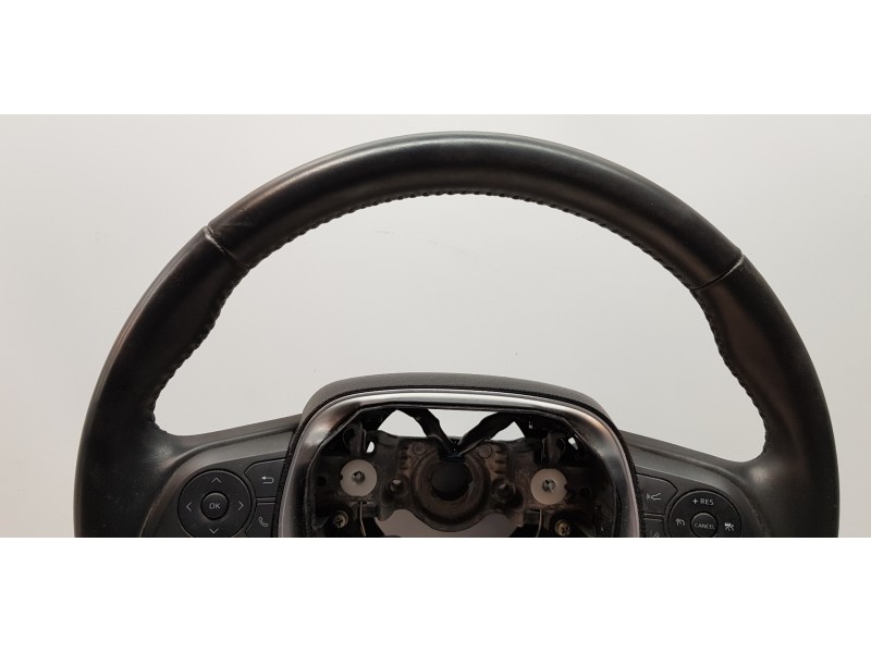 Recambio de volante para toyota corolla (e21) hybrid active referencia OEM IAM 4510202800C0 451000Z220 