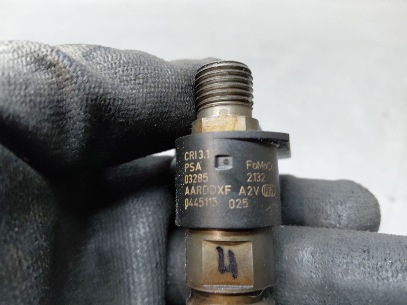 Recambio de inyector para citroën c-crosser exclusive referencia OEM IAM 0445115025  