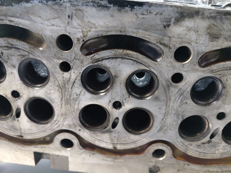 Recambio de culata para citroën c-crosser exclusive referencia OEM IAM   