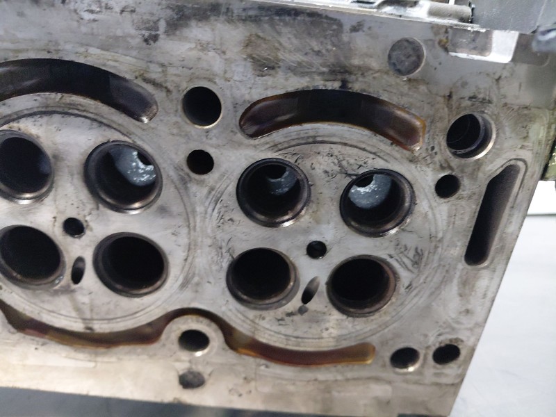 Recambio de culata para citroën c-crosser exclusive referencia OEM IAM   