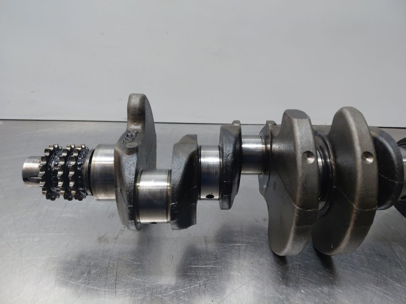 Recambio de cigueñal para mercedes-benz sprinter (w901,w904) caja cerr. 4-t referencia OEM IAM A6110310201 A6460310701 