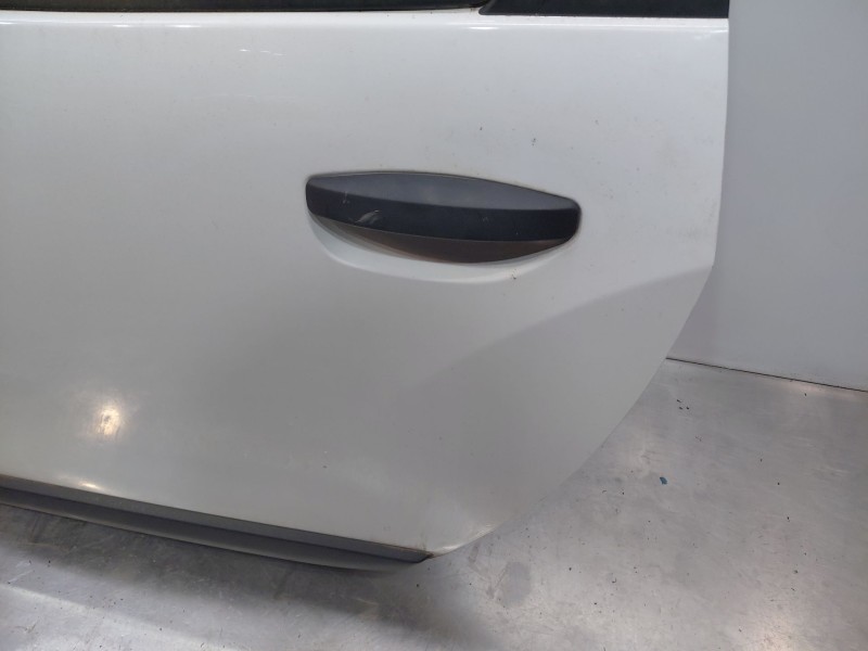 Recambio de puerta trasera izquierda para dacia lodgy laureate referencia OEM IAM   
