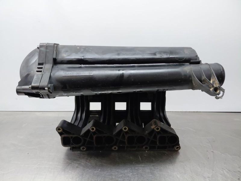 Recambio de colector admision para mercedes-benz sprinter (w901,w904) caja cerr. 4-t referencia OEM IAM A6110980507  