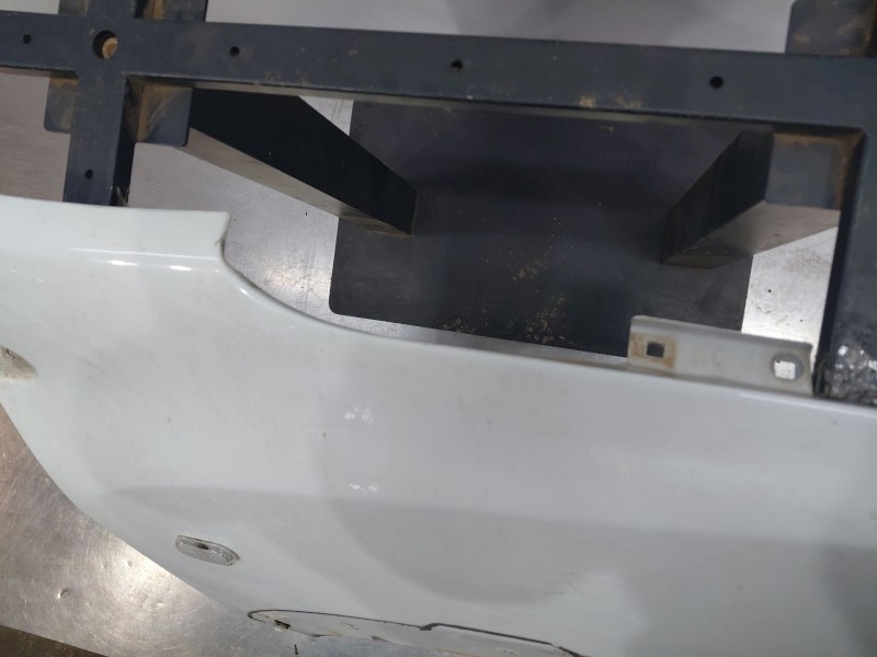 Recambio de aleta delantera derecha para dacia lodgy laureate referencia OEM IAM   