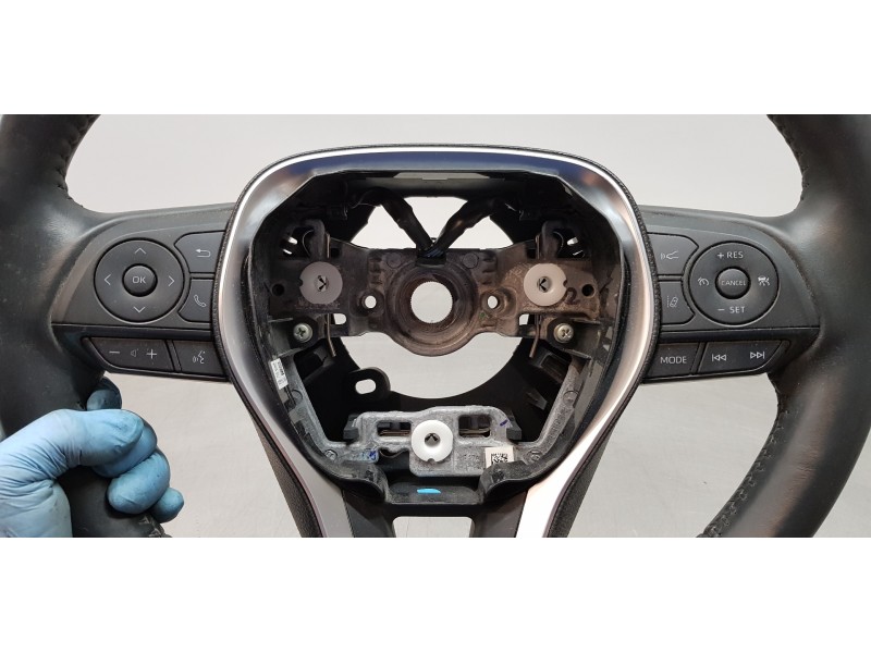 Recambio de volante para toyota corolla (e21) hybrid active referencia OEM IAM 4510202800C0 451000Z220 