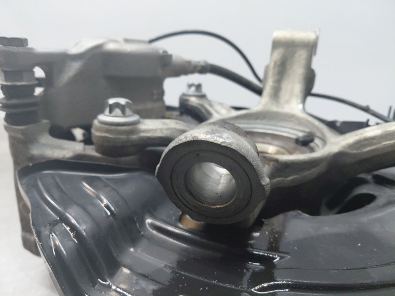 Recambio de mangueta delantera derecha para mercedes-benz clase b (w246) sport referencia OEM IAM A2463320601  